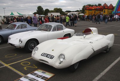 800px-Lotus_Eleven_S1_and_Lotus_Elite_-_Flickr_-_exfordy.jpg
