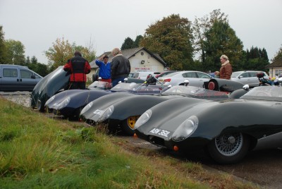 An open bonnet head scratching session