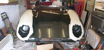 fitting lightpods.jpg